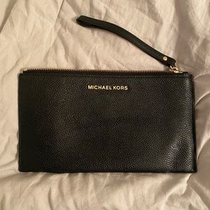 Micheal Kors clutch black